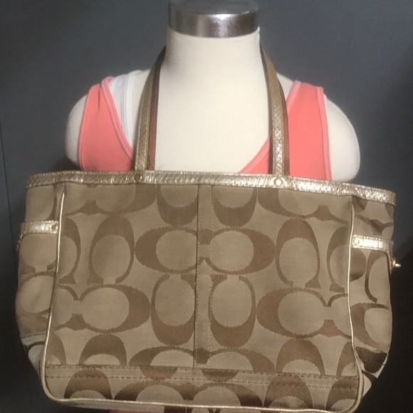 Coach Hand Bag - Picture 2 of 6